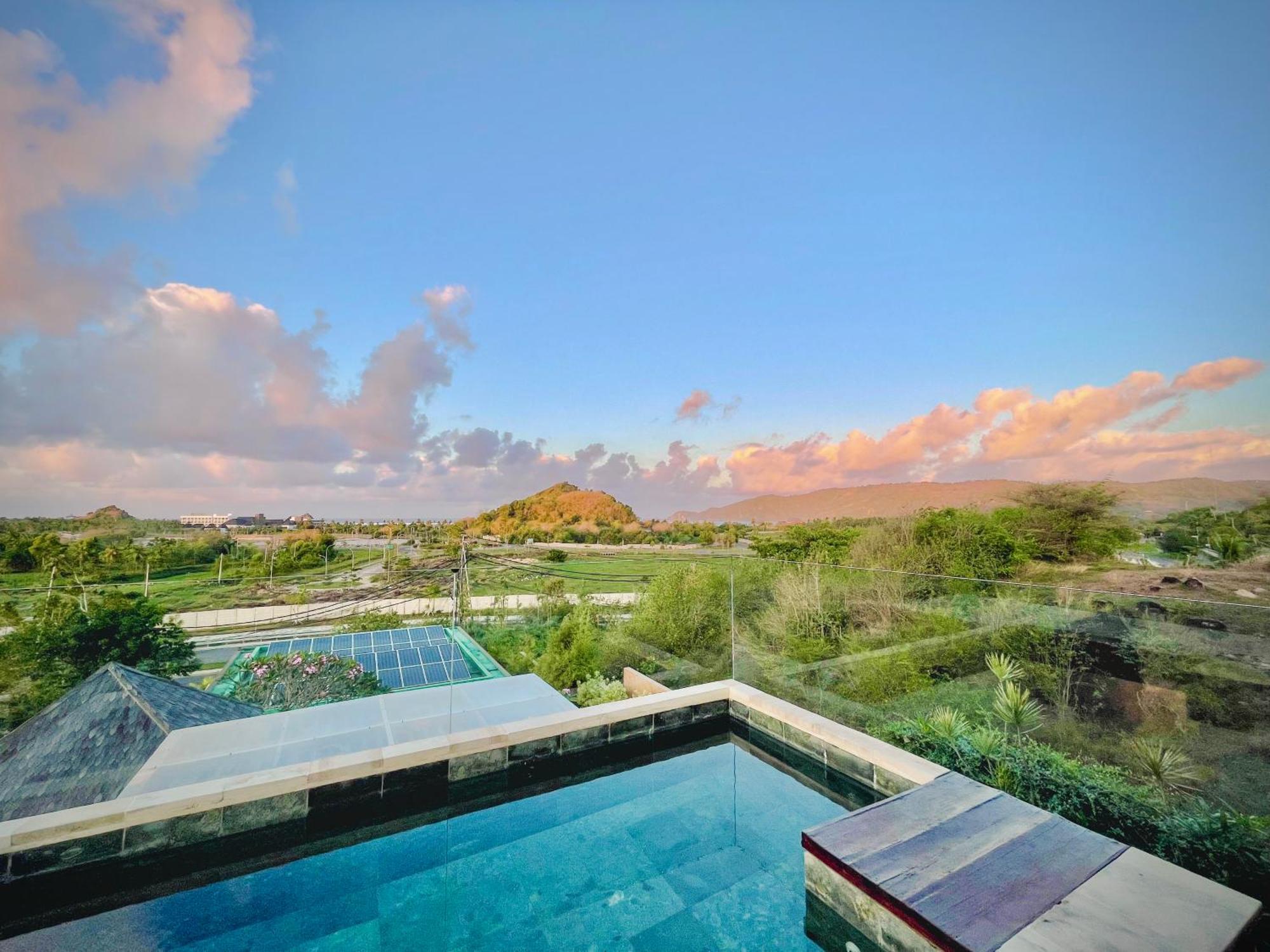 Villa Mandalika Lombok Kuta  Exteriör bild